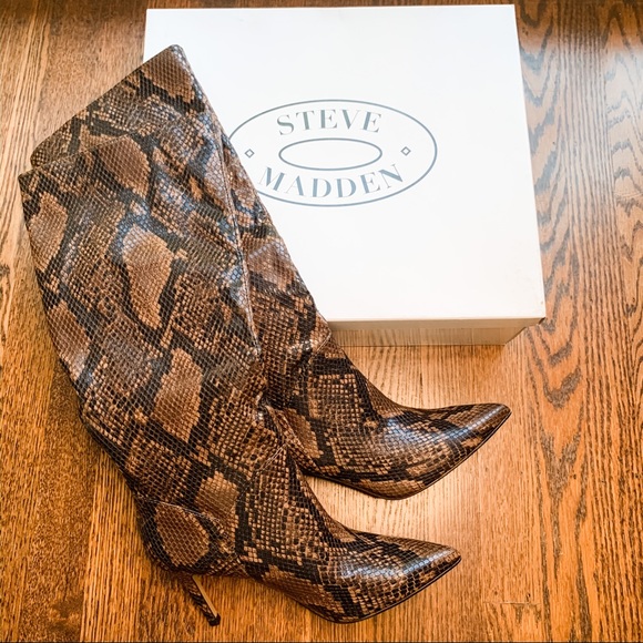Steve Madden Shoes - NWT Steve Madden Knee High Kinga Boots Brown Snake